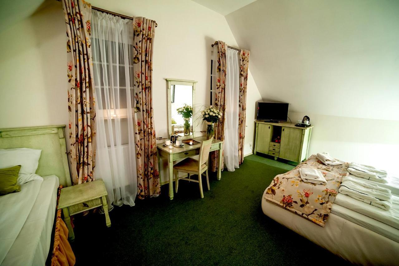 Osada Dankow Hotel Miłomłyn Bagian luar foto